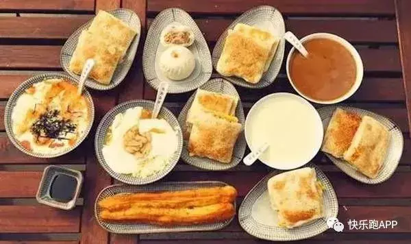 在三里屯没吃过这些美食那你真是白去了！