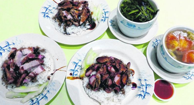 新加坡2元叉烧饭32年未涨价，堪称现实版黯然销魂饭