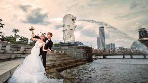 新加坡新罗免税店呈现度假新娘妆容趋势