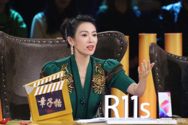 网友新加坡偶遇汪峰一家人，荧幕前后的章子怡竟然这么大的差距