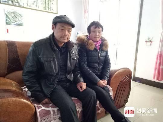 封面年终人物｜徐玉玉父亲把大女儿叫回国：不想再忍受看不到女儿的日子
