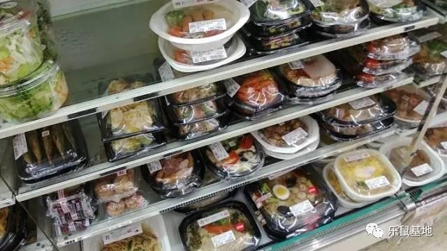 看看日本便利店那些懒人们喜爱的美食