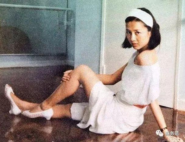 打脸奚梦瑶和儿子传闻的赌王四太，如何成为豪门宫斗的心机女王”