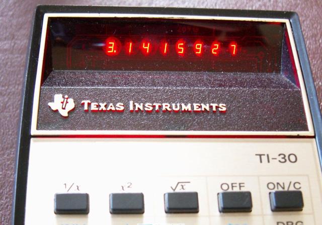 特别的光学放大微型LED显示屏，70年代经典TI-30科学计算器拆解
