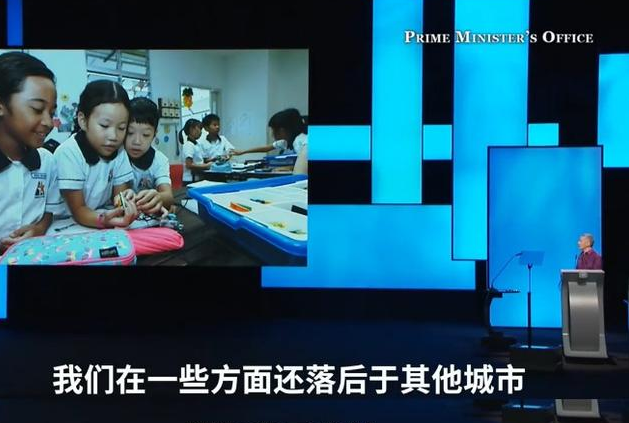 阿里帝国制定全球攻略，新加坡人没见过支付宝，感慨自己无知！
