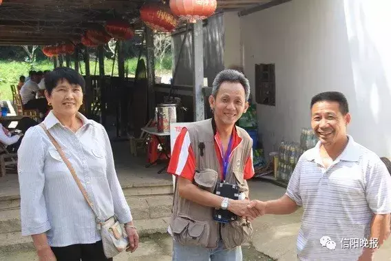 信阳郝堂村民的这个举动让“老外”赞不绝口