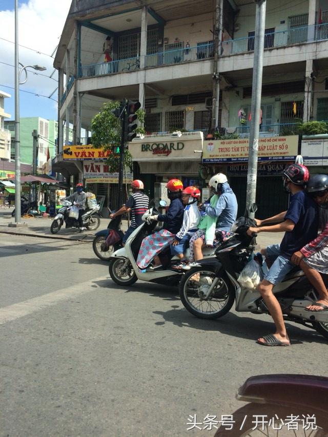 我在越南胡志明市打工的生活，当地号称小上海，满大街都是摩托车