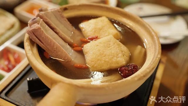 来自新加坡的南洋风味？一份海南鸡饭就能拯救这个夏天的食欲！