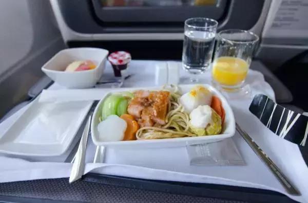 舍不得下飞机，世界上飞机餐最好吃的10家航班公司