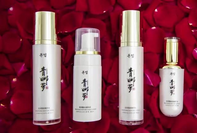 素颜是提升颜值最快的方法 网友：不仅美，还很有气质！