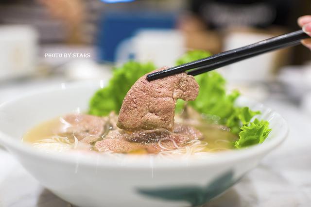 三伏天这碗汤，赶走全年湿气！风靡世界的新加坡肉骨茶来上海啦！