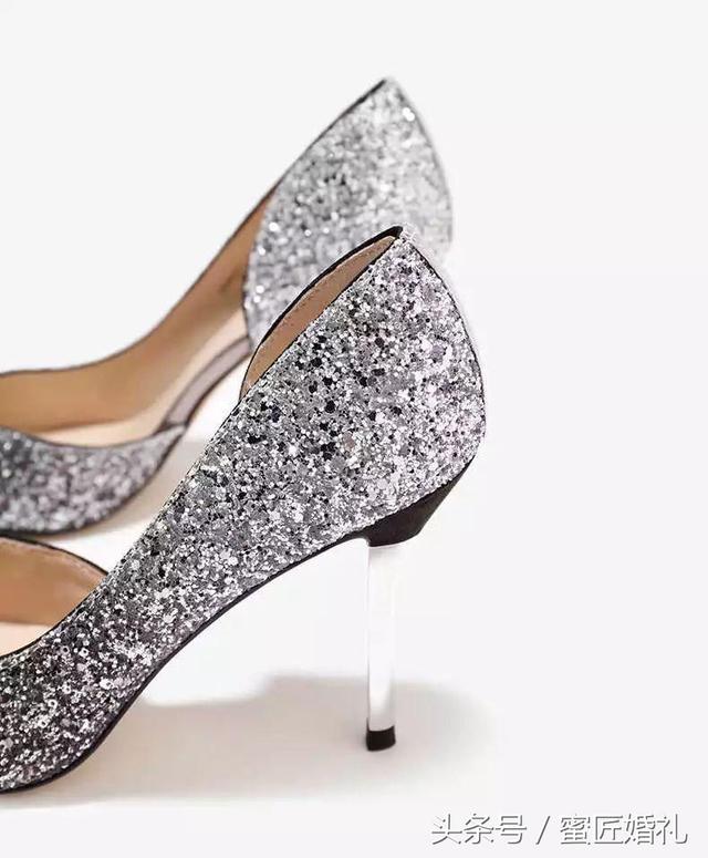 这几双1000元以下的婚鞋，绝对是平价婚鞋中的「战斗机」！