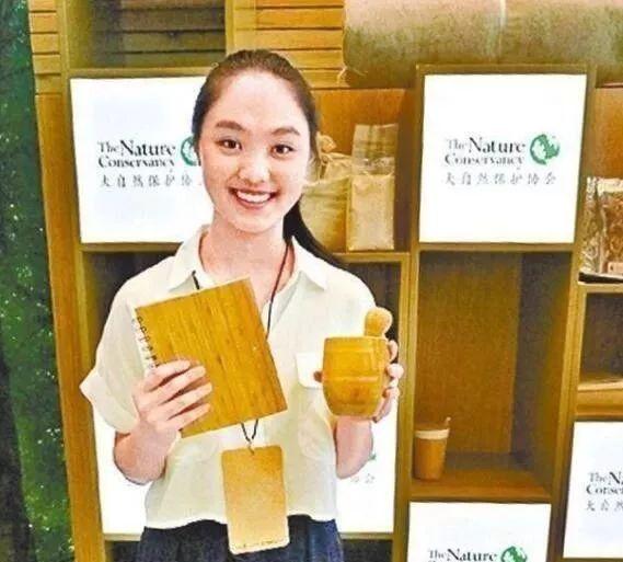 李连杰在新加坡长大的女儿首次曝光！