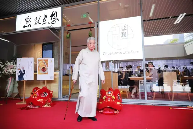 77岁食神开的点心店，只卖35款点心，每天从早排到晚……