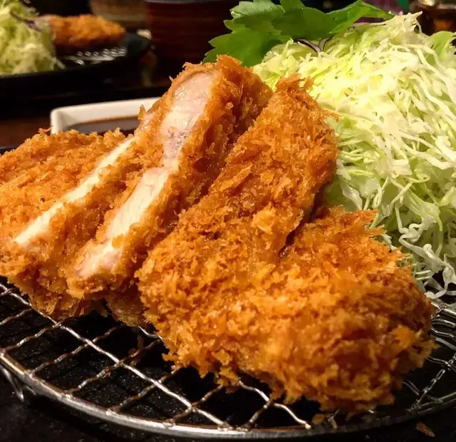 新加坡，圈美食！厚切！松脆！小坡最强炸猪排！