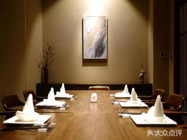 大众点评发布了2018年餐厅指南，杭州15家餐厅上榜，号称“一生必吃一次”有两家，就问你觉得靠谱吗？
