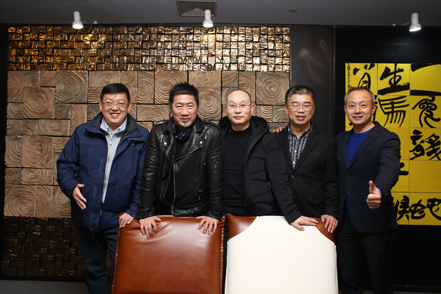 将五星级的瓷墙装回家，陶艺墙撬动“陶艺民主化”进程
