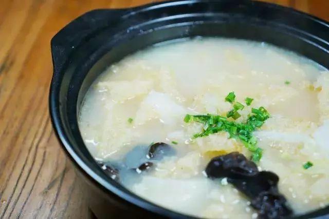 上海人的胃，还是要本帮菜留个空位，阿拉认可的十大“屋里厢”味道，吃过举手！