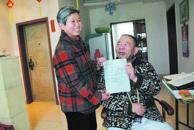 5·12震后这十年 那个学生为他下跪的师德标兵经历了什么