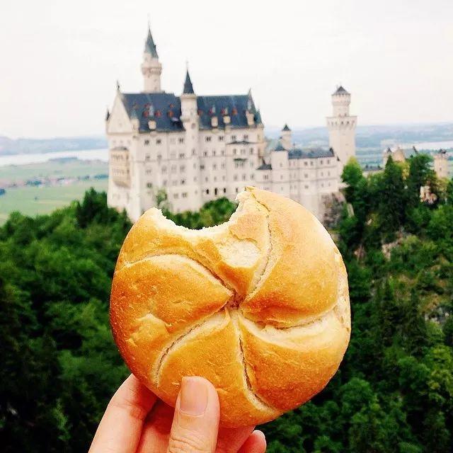 ins上最火的旅行达人，用“美食自拍”俘获400000+的吃货