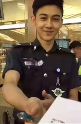 国内网红乱？新加坡网红分分钟教你做人，最后一名简直了