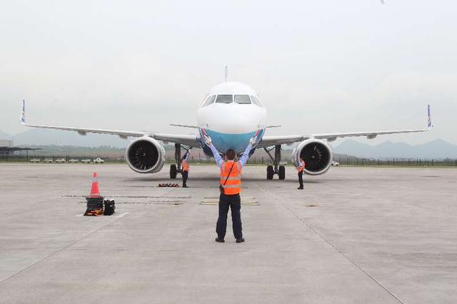 好消息！中国（重庆）自由贸易试验区成功引进第三架保税租赁飞机