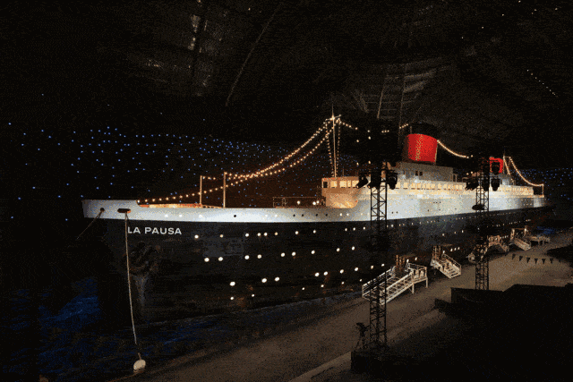 Chanel 2019早春度假系列 老佛爷在巴黎大皇宫造了一艘邮轮！