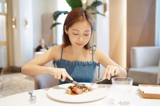 新加坡｜藏在美术馆里的绝美米其林法式餐厅