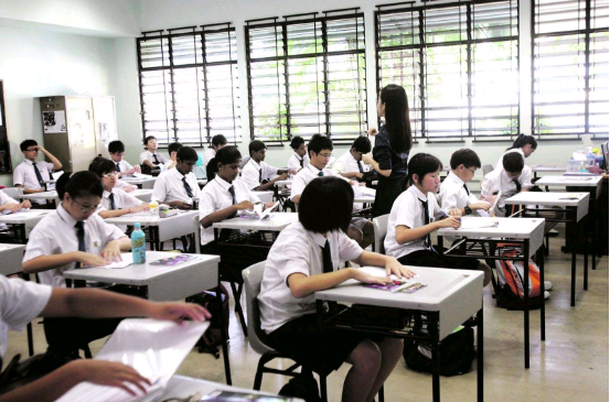 新加坡小一小二学生考试取消惹争议，你肿么看？