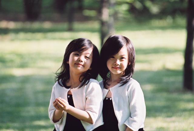 新生代妈妈哭诉：别再逼我生孩子了，我生不起