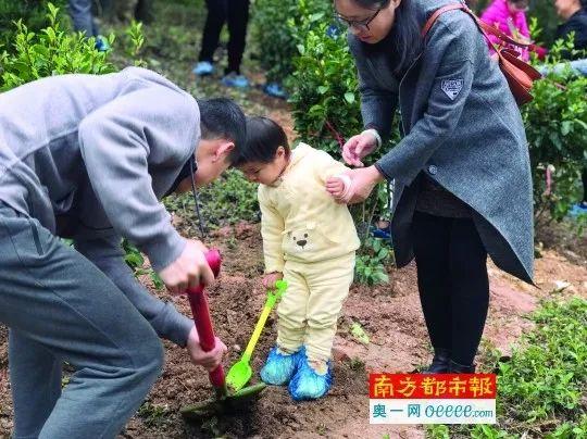 “建议给经期女职工特殊保护”！网友：别了吧｜南都早餐