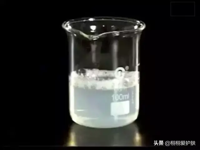 怎么阻止越来越严重的掉发呢？选择无硅油洗发产品有效么？