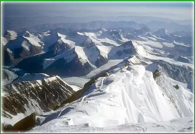 珠峰春季登山季已过半，那些去的登山家们现在都怎么样了？