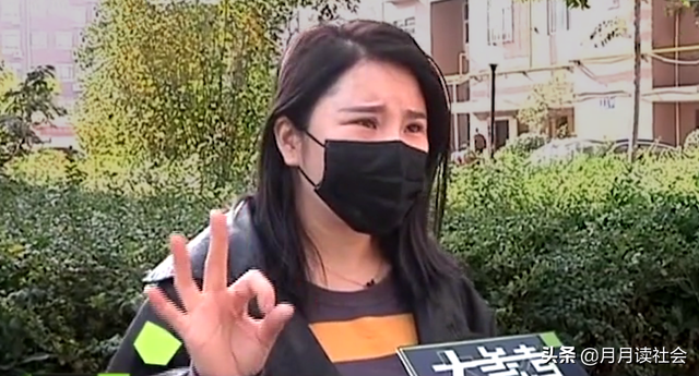 以为丰胸会变美，女子做完好后悔，胸的数量不对