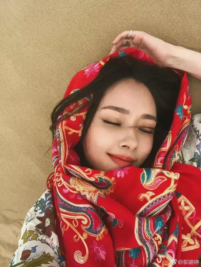 喷一喷，3秒拥有郭碧婷同款水光肌，干燥、泛红、暗沉一喷搞定~