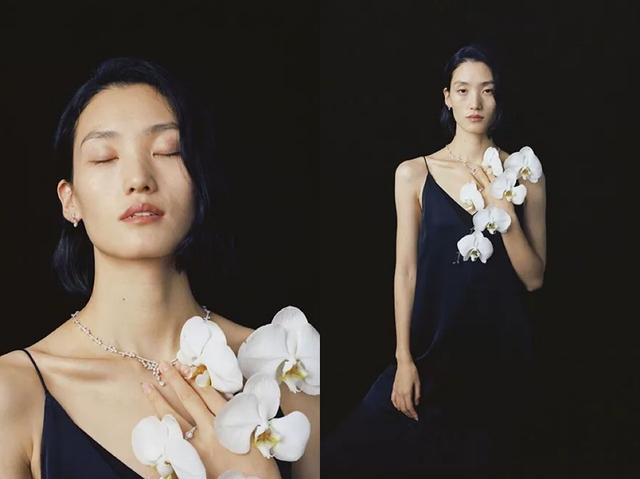 张丽娜登上新加坡版《时尚芭莎》，身穿银色亮片裙，超模气场全开