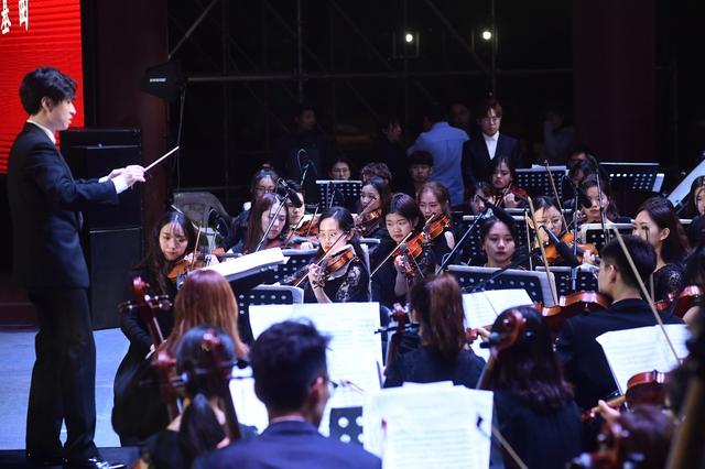 错过今晚还要等上一年，第五届浑河岸交响音乐节闭幕式音乐会即将上演，首个外国交响乐团亮相云飏阁