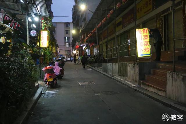 台湾老爷爷做的柠檬鲈鱼，泰国同学都点赞