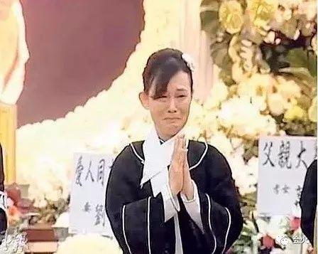 55岁翁静晶再婚嫁入豪门，曾是陈百强绯闻女友，人生经历堪称传奇