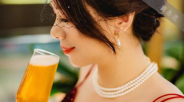 女人戴上珍珠，搞定所有场合！性价比超高的珍珠，高级、耐看……