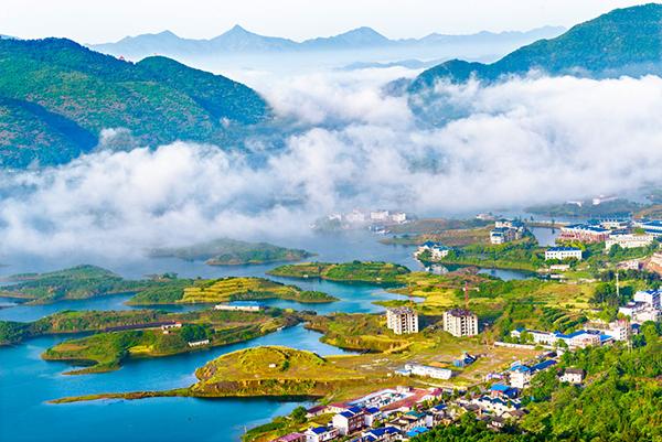 半城山色半城湖 山水宜居魅无穷