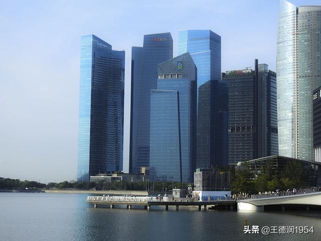 随着我的镜头到新加坡看看几个标志性建筑