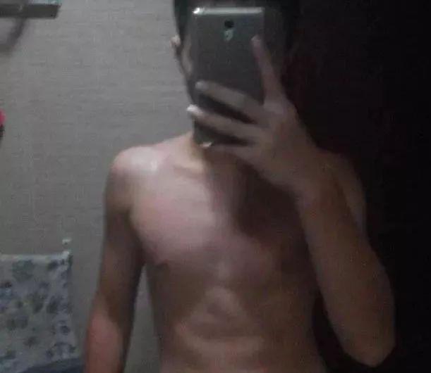 在校园霸凌中崛起的肌肉型男，我能保护世界也能保护你