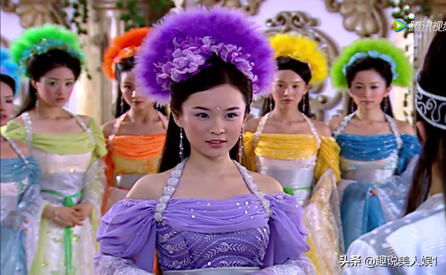 华丽丽的7大紫色仙女裙：紫儿一字肩、嫦娥荷叶领，谁撩倒一大片