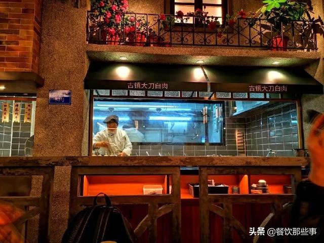 小店自夸“研究所”，大店谦称“大排档”，广州餐饮这是闹哪样？