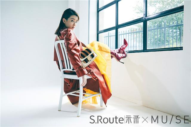 乔欣湿发解锁海外大刊金九封面