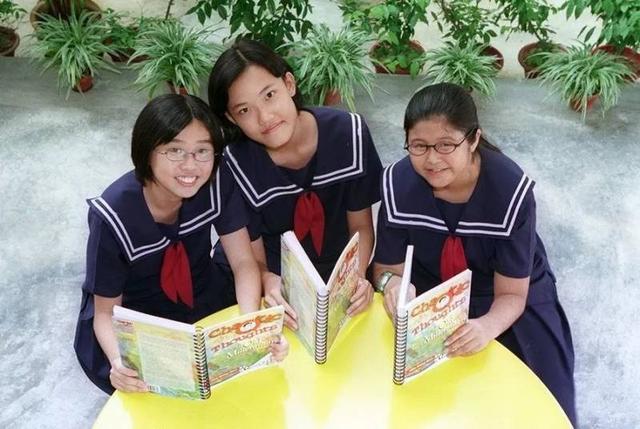 校服时尚哪家强？新加坡中小学校服文化大pk！