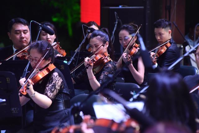 错过今晚还要等上一年，第五届浑河岸交响音乐节闭幕式音乐会即将上演，首个外国交响乐团亮相云飏阁