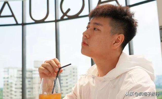 第一次去新加坡旅行，选择住什么样的酒店比较划算？