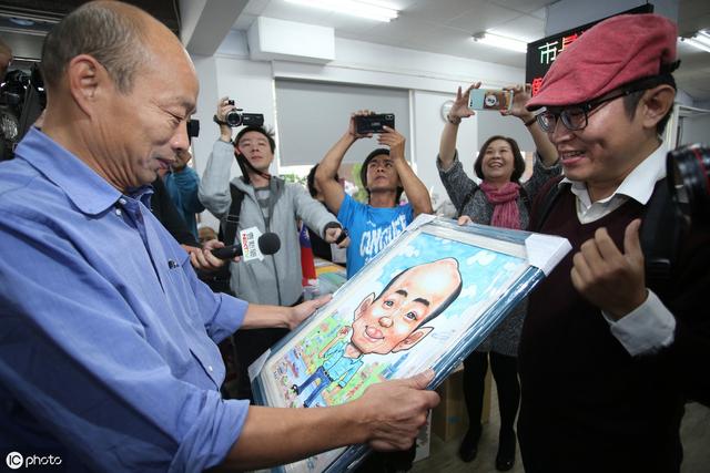 抹黑韩国瑜竟成产业链，每周劲爆丑闻：私生女、豪宅；韩国瑜笑劝他们每周黑5天，周末休息一下